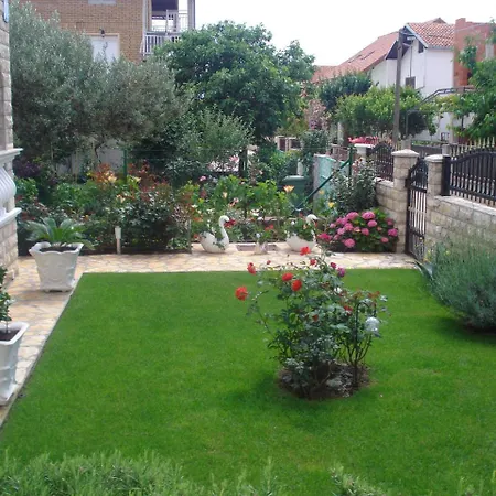 Appartement Ivelj *